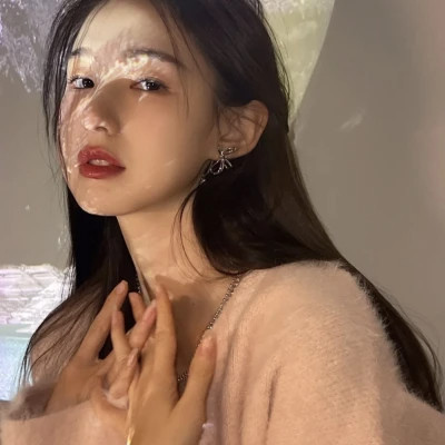 头像图片2025最火爆女孩