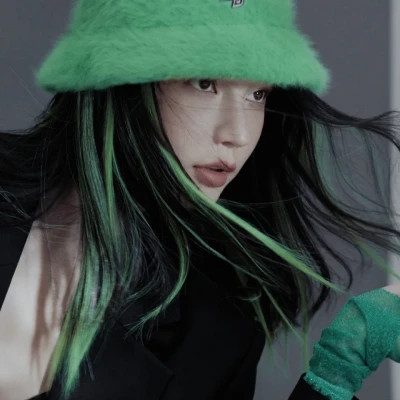 头像图片2025最火爆女孩