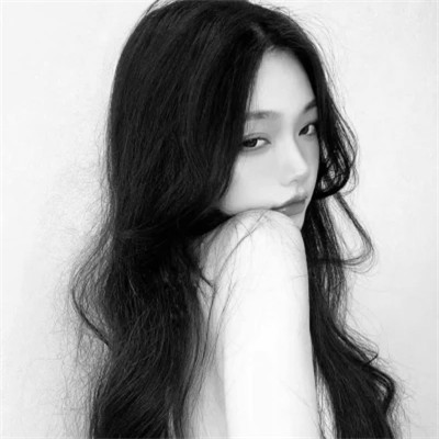 女生黑白高级感图片头像