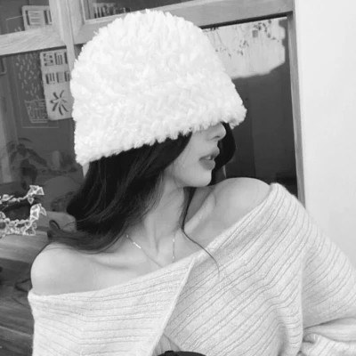 女生黑白高级感图片头像