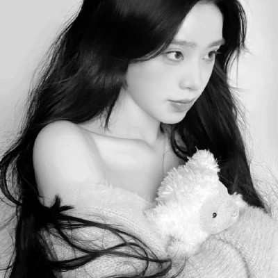 女生黑白高级感图片头像