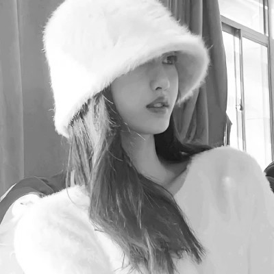 女生黑白高级感图片头像
