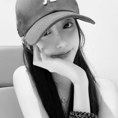 黑白美女头像时尚