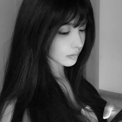 黑白美女头像时尚