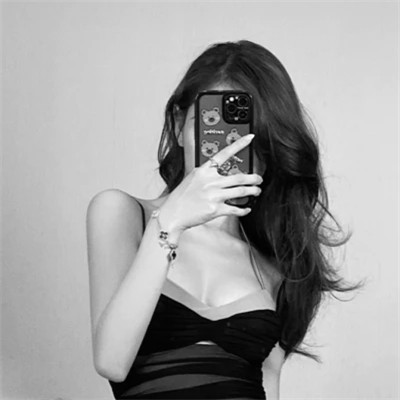 黑白美女头像时尚