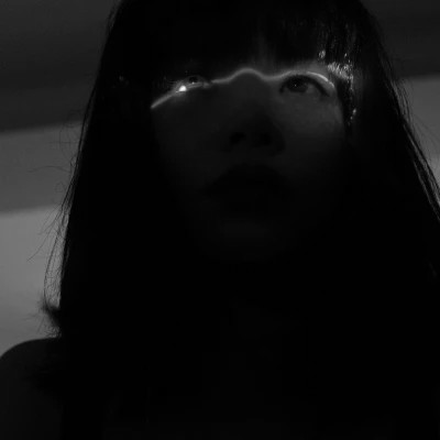 黑白美女头像时尚