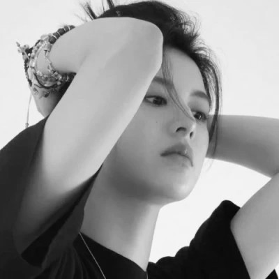 黑白美女头像时尚