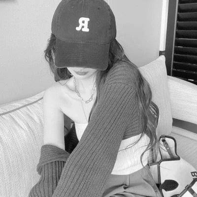 黑白美女头像时尚