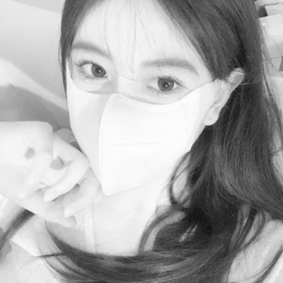 黑白美女头像时尚