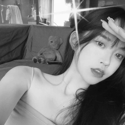 黑白美女头像时尚