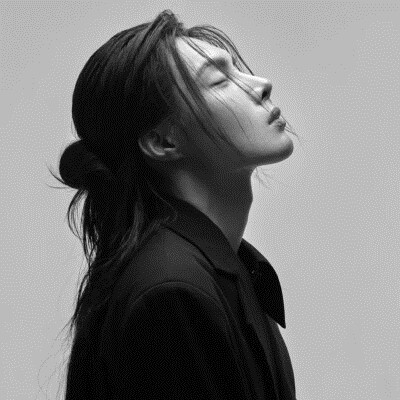 头像男深沉成熟