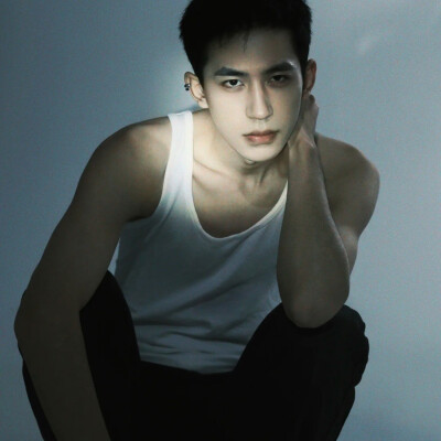 头像男深沉成熟