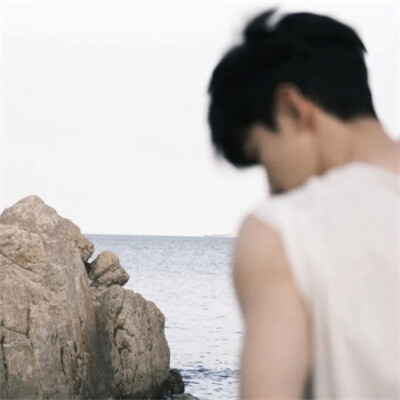 头像男深沉成熟