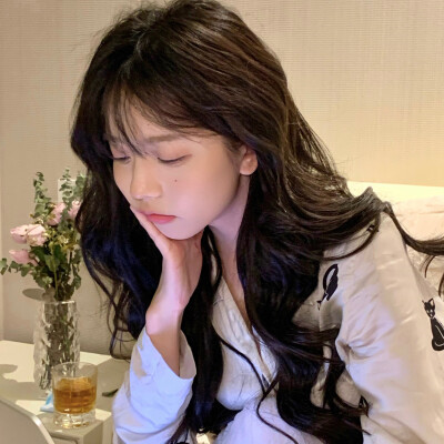 神仙女生头像高颜值真人