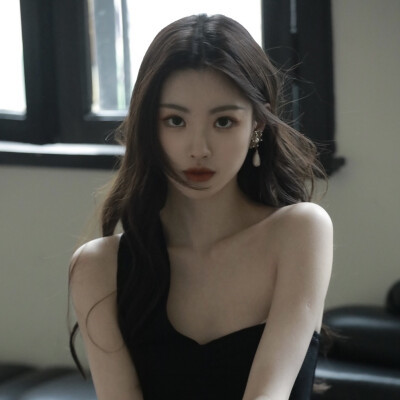 神仙女生头像高颜值真人