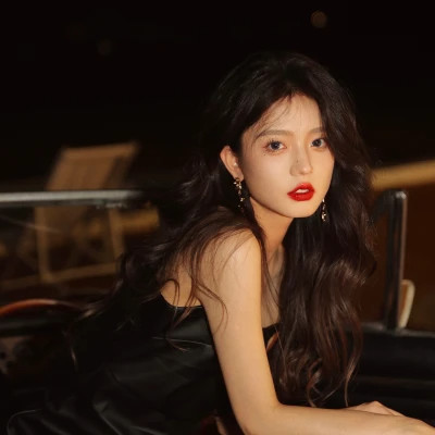 神仙颜值高清唯美的女生头像