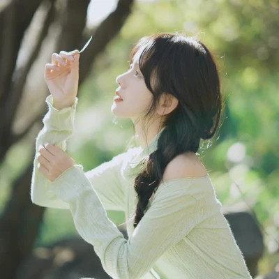 神仙颜值高清唯美的女生头像