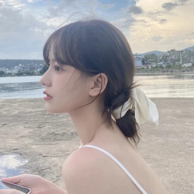 闺蜜头像单人清纯唯美