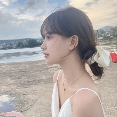 闺蜜头像单人清纯唯美