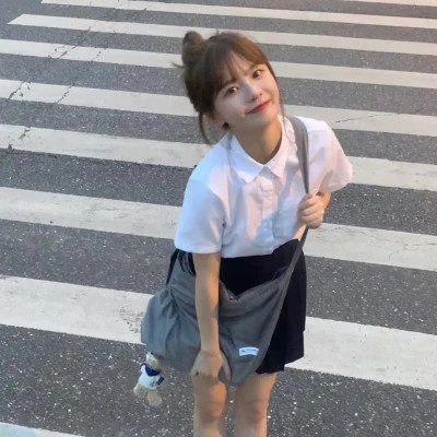 闺蜜头像单人清纯唯美