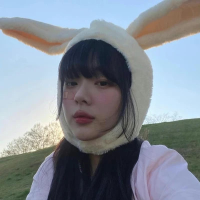 闺蜜头像单人清纯唯美