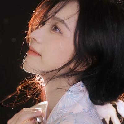 闺蜜头像单人清纯唯美