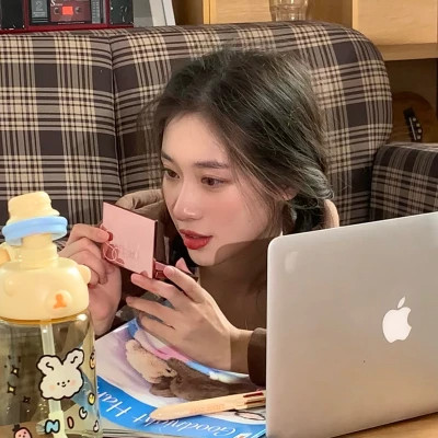 清新美女闺蜜头像单人