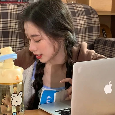 清新美女闺蜜头像单人
