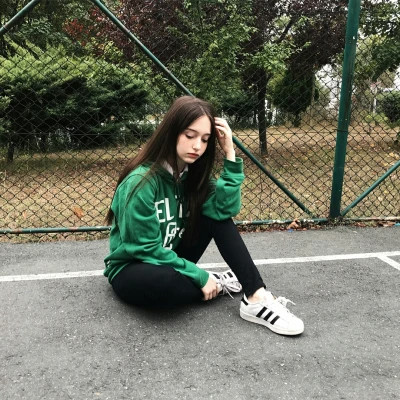 真人版闺蜜头像两张