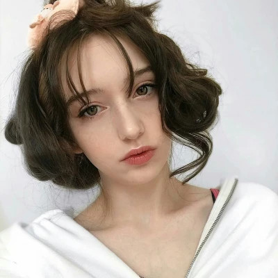 真人版闺蜜头像两张