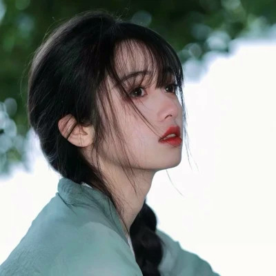 精致唯美女生头像