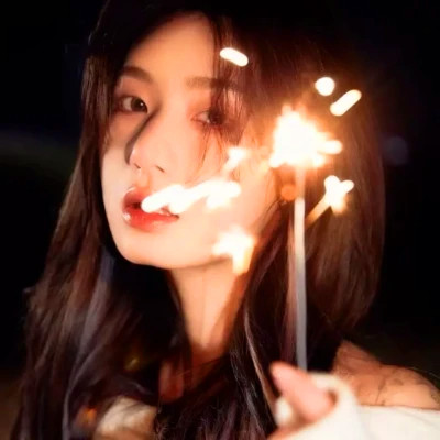 精致唯美女生头像