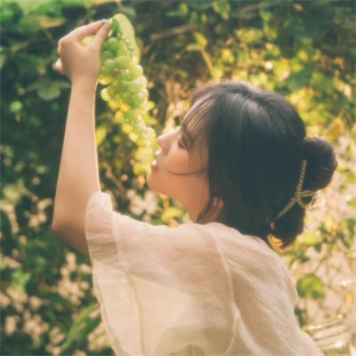 2025最火女生头像侧脸高级图片