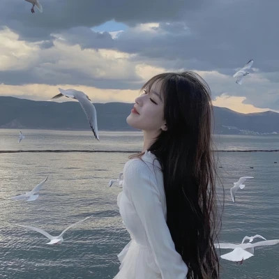 2025最火女生头像侧脸高级图片