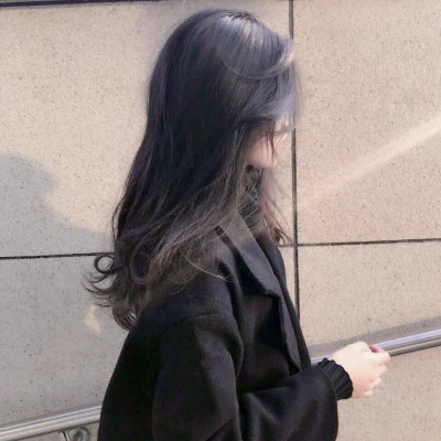 2025最火女生头像侧脸高级图片