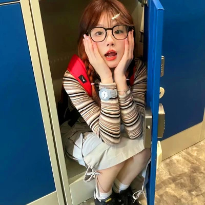 2025新款女头像