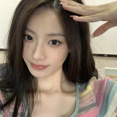 2025新款个性非主流女生头像图片