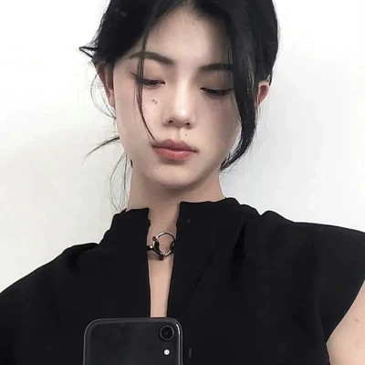 2025新款个性非主流女生头像图片