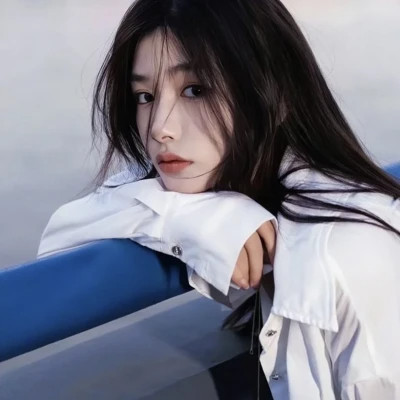 2025新款个性非主流女生头像图片