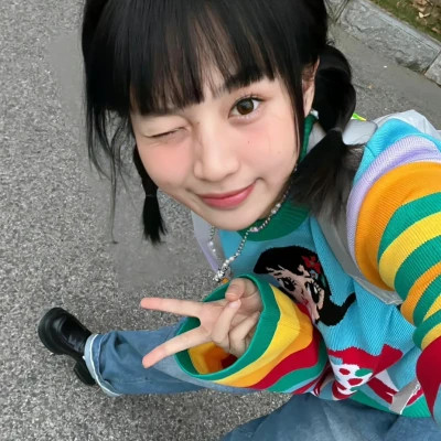 2025新款个性非主流女生头像图片