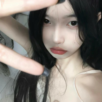 2025新款个性非主流女生头像图片