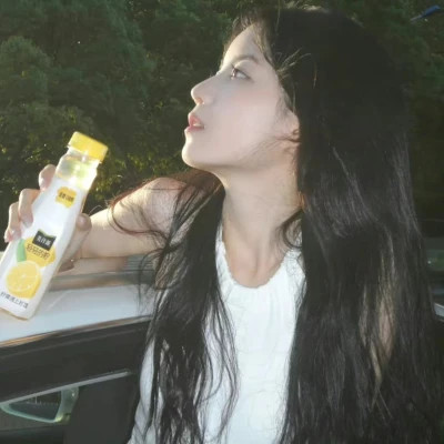 2025新款个性非主流女生头像图片