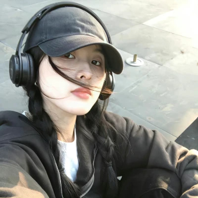 2025新款个性非主流女生头像图片