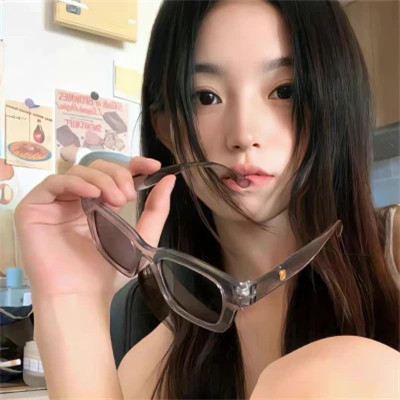 2025新款个性非主流女生头像图片