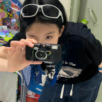 2025新款个性非主流女生头像图片