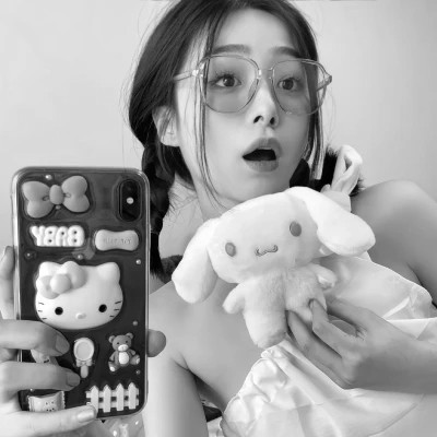 qq个性头像女黑白高清