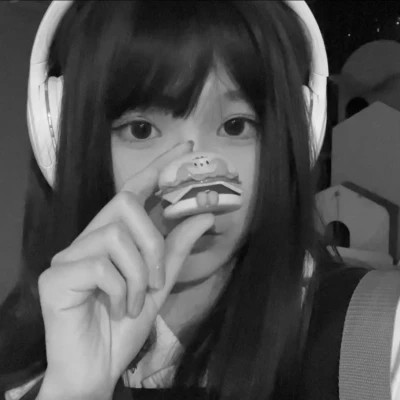 qq个性头像女黑白高清