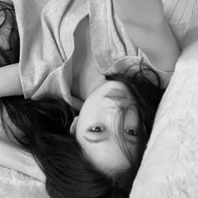 qq个性头像女黑白高清