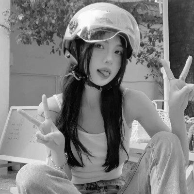 qq个性头像女黑白高清