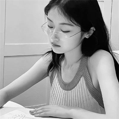 qq个性头像女黑白高清